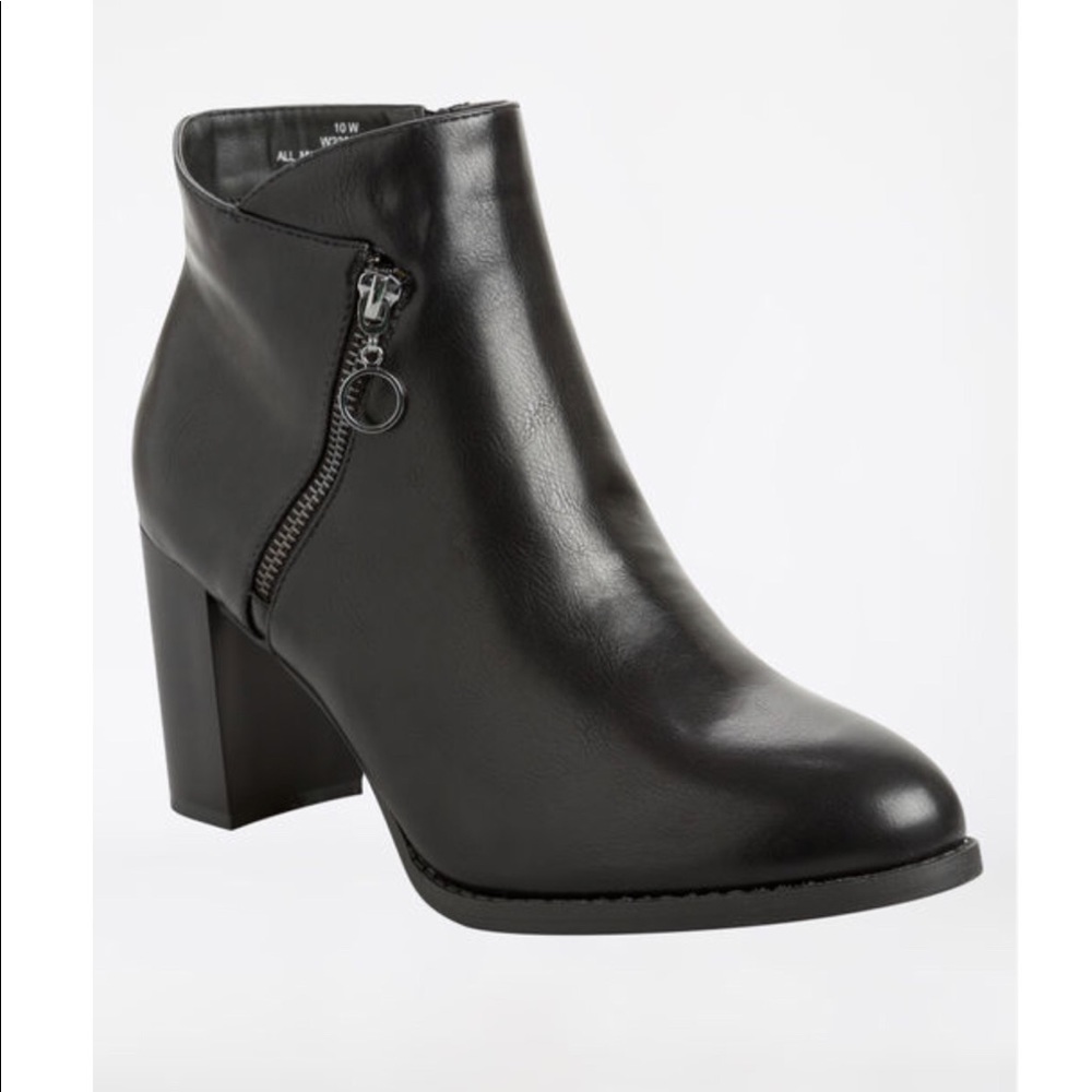 New Black Boots damage from storage